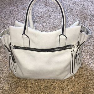 Light grey purse bought @ Buckle